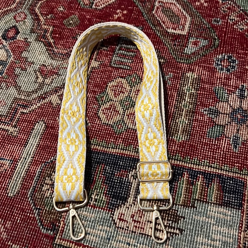 Embroidered handbag strap